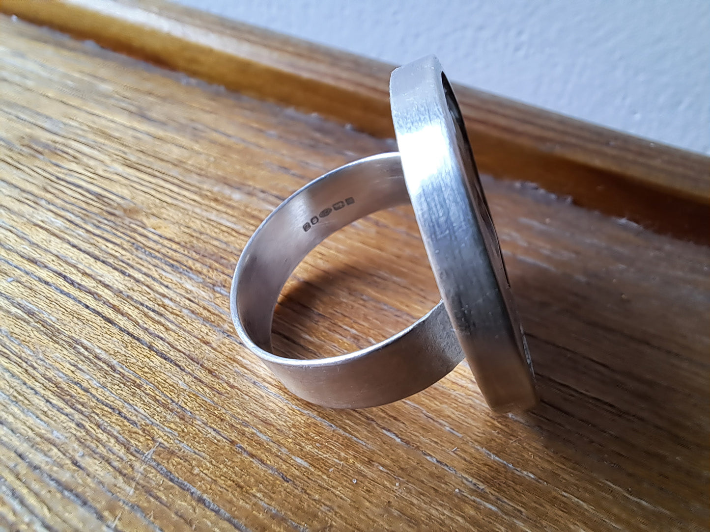 Carole Ramsden Silver - CR104 - Large round silver and enamel ring