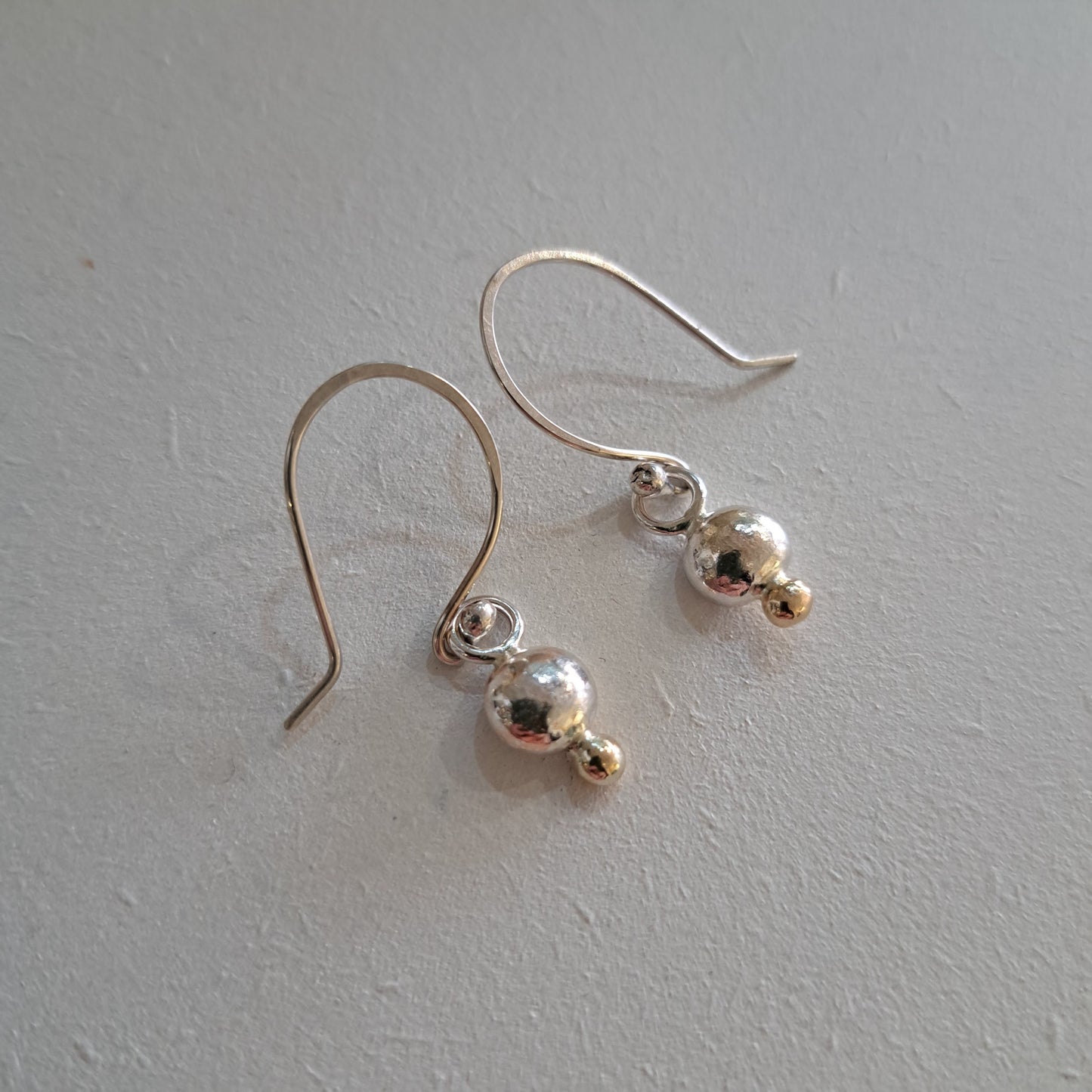 Carole Ramsden Silver - CR159 - Sterling silver and gold nugget drop earrings
