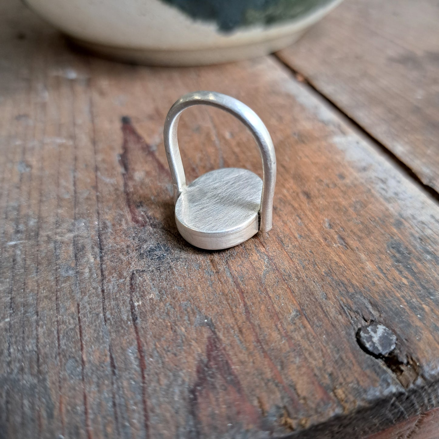 Carole Ramsden Silver - CR154 - Silver stirrup ring with beach pebble