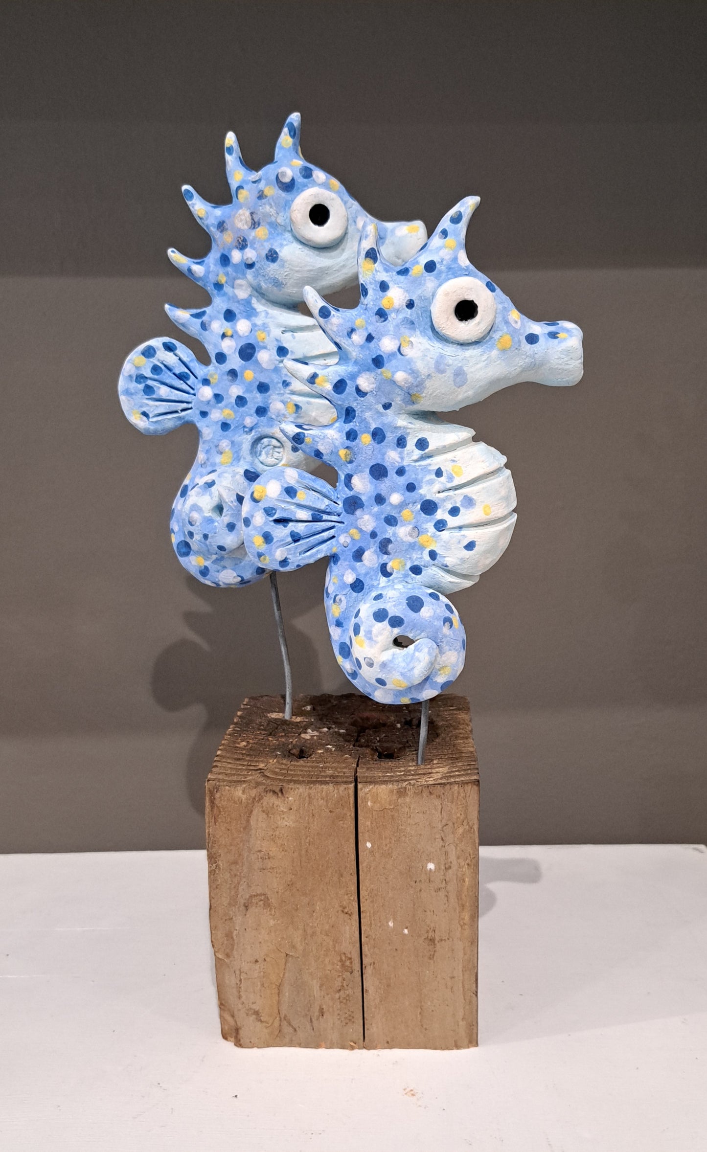 Kate Ellis - Two seahorses on wood