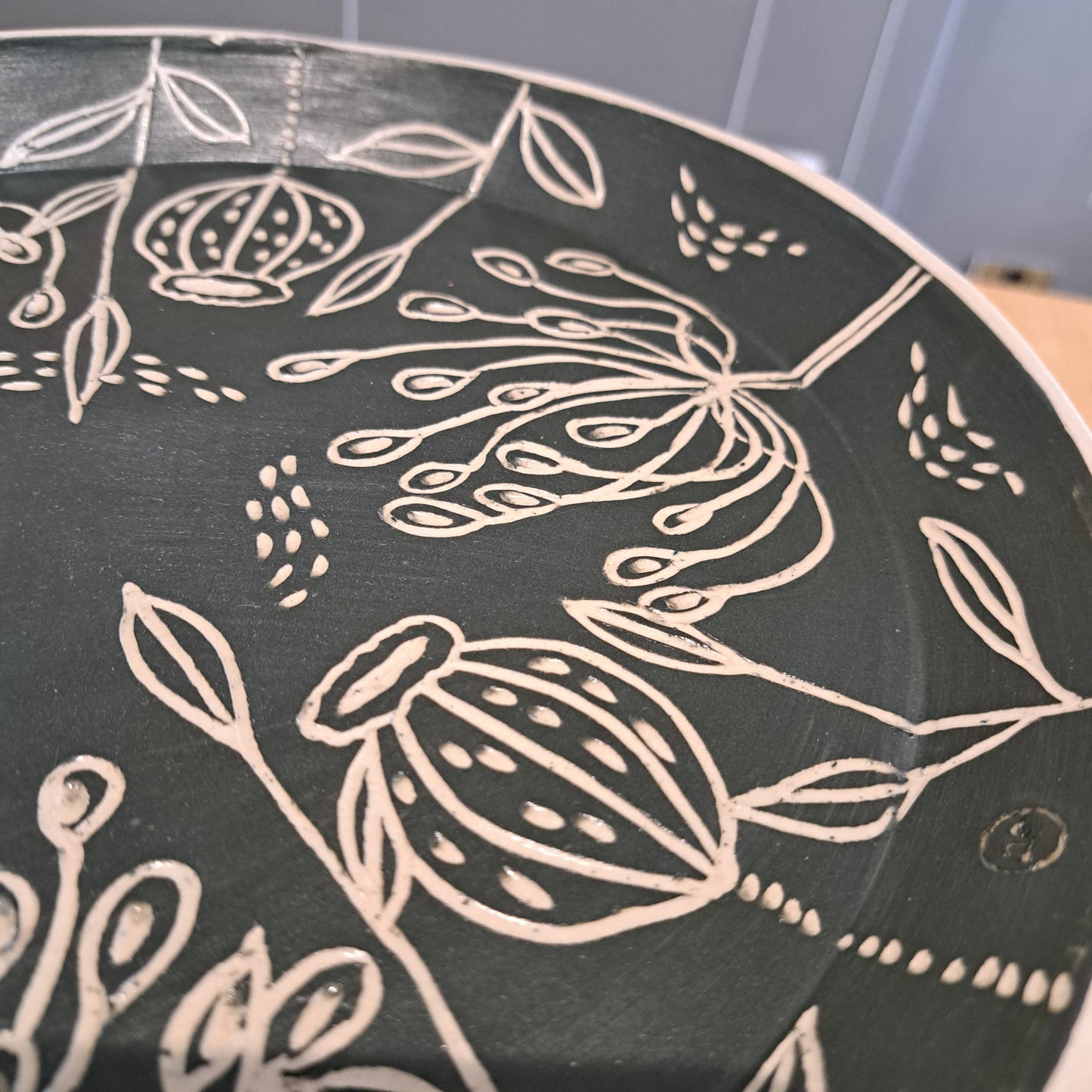 Natalie Elderton - Grey/green Poppy & Agapanthus Oval Platter