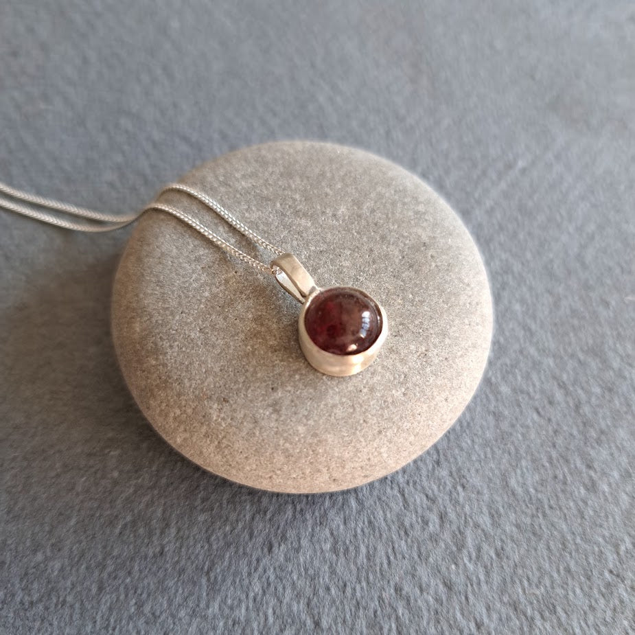 Carole Ramsden Silver - Melted dark red sea glass cabochon necklace