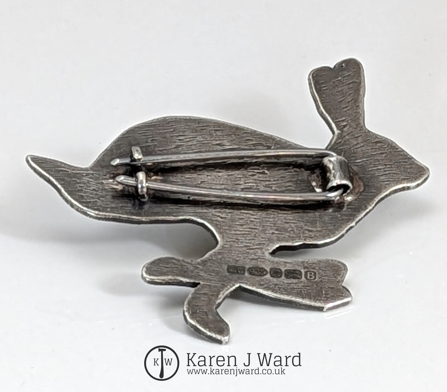 Karen J Ward - Harvey hare brooch KW3