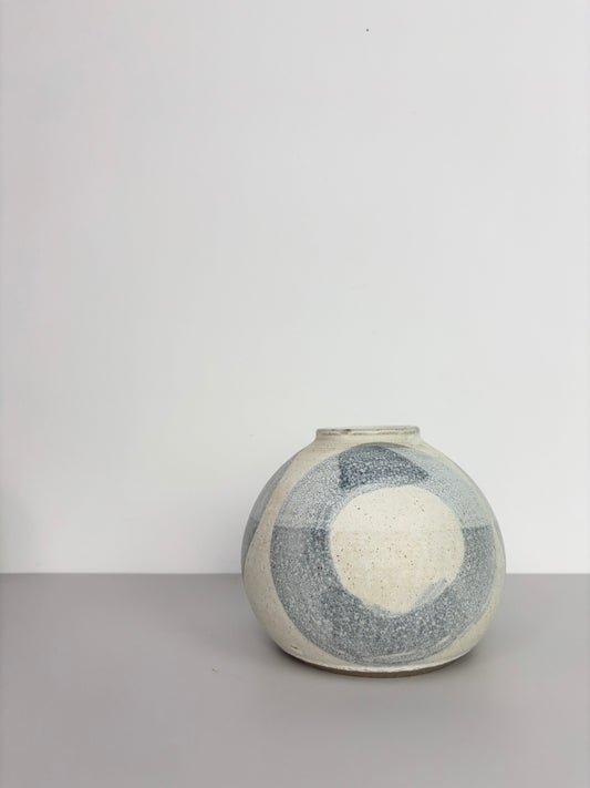 Danielle Pilling - Studio 9 Ceramics - Circle Vessel AV