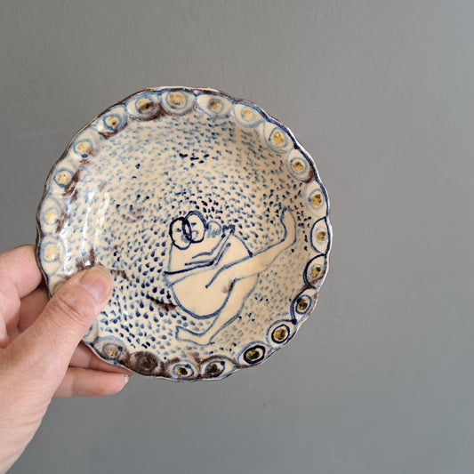 Adrift Pottery - Slipware decorated Holding On small dish 06