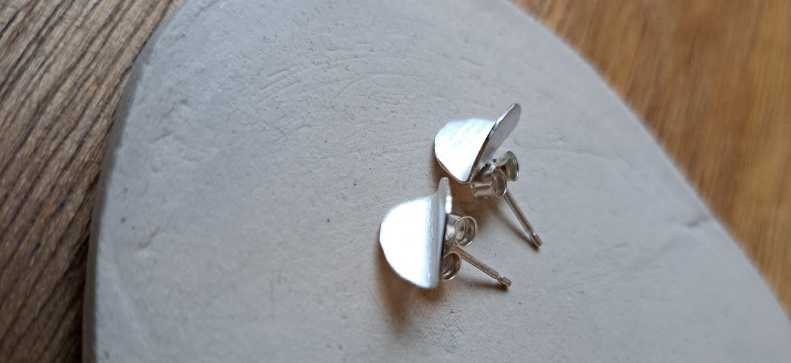 Carole Ramsden Silver - CR120 - Small folded circle post earrings