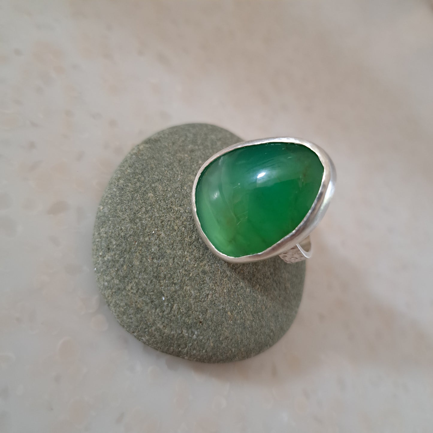 Carole Ramsden Silver - CR161 - Silver and chrysoprase freeform cabochon ring