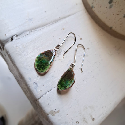 Carole Ramsden Silver - CR143 - Asymmetric enamelled copper drop earrings