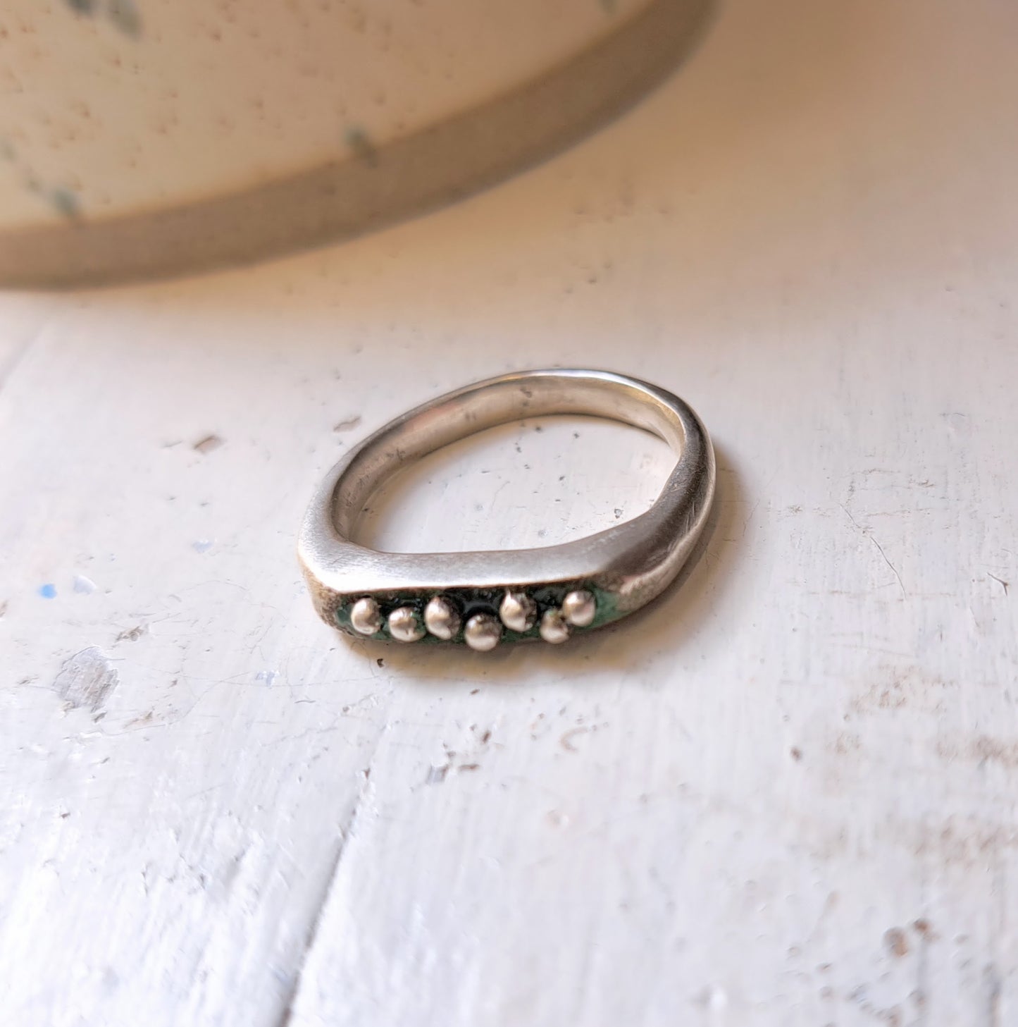 Carole Ramsden Silver - CR149 - Silver and green enamel granules ring