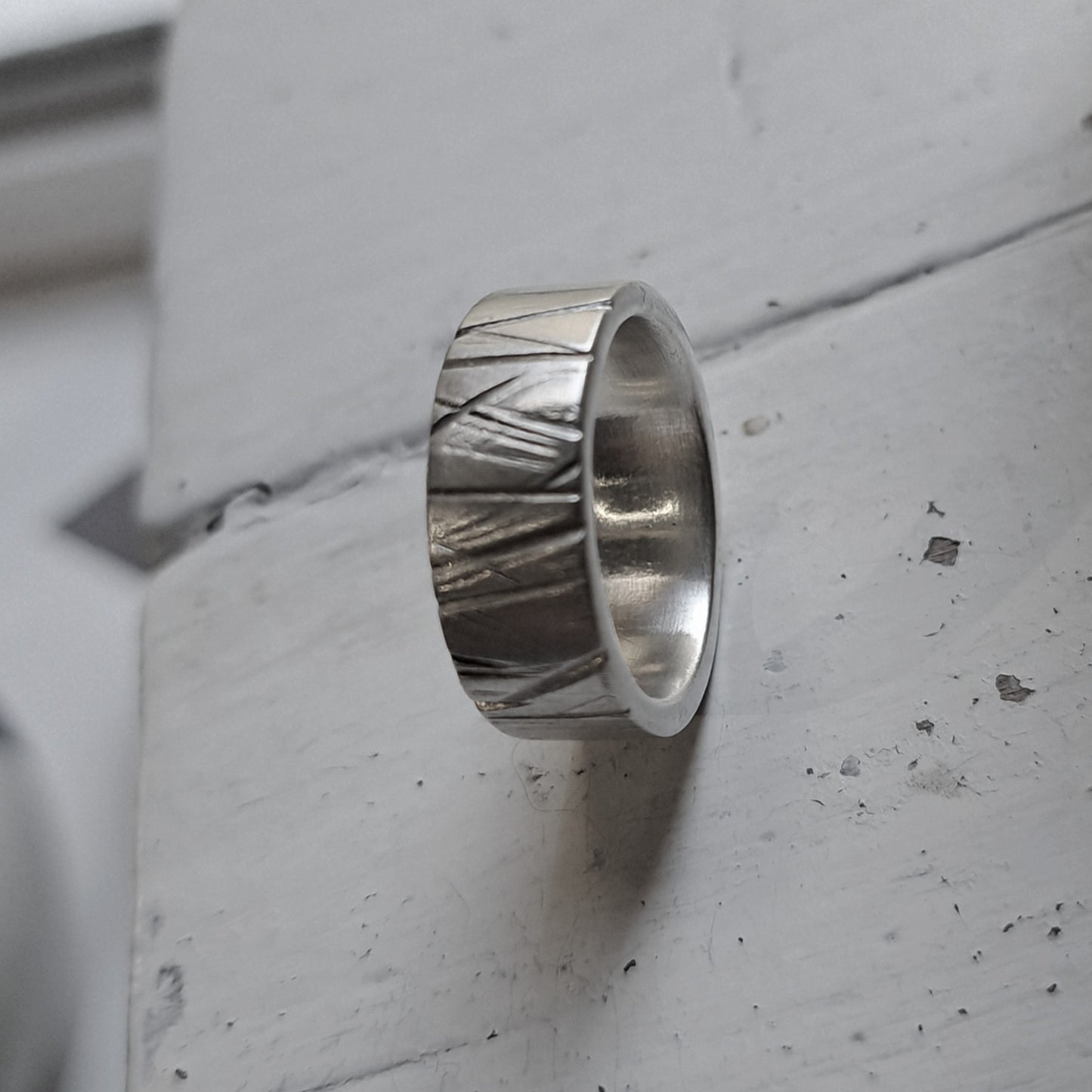 Carole Ramsden Silver - CR155 - Silver heavyweight driftwood ring