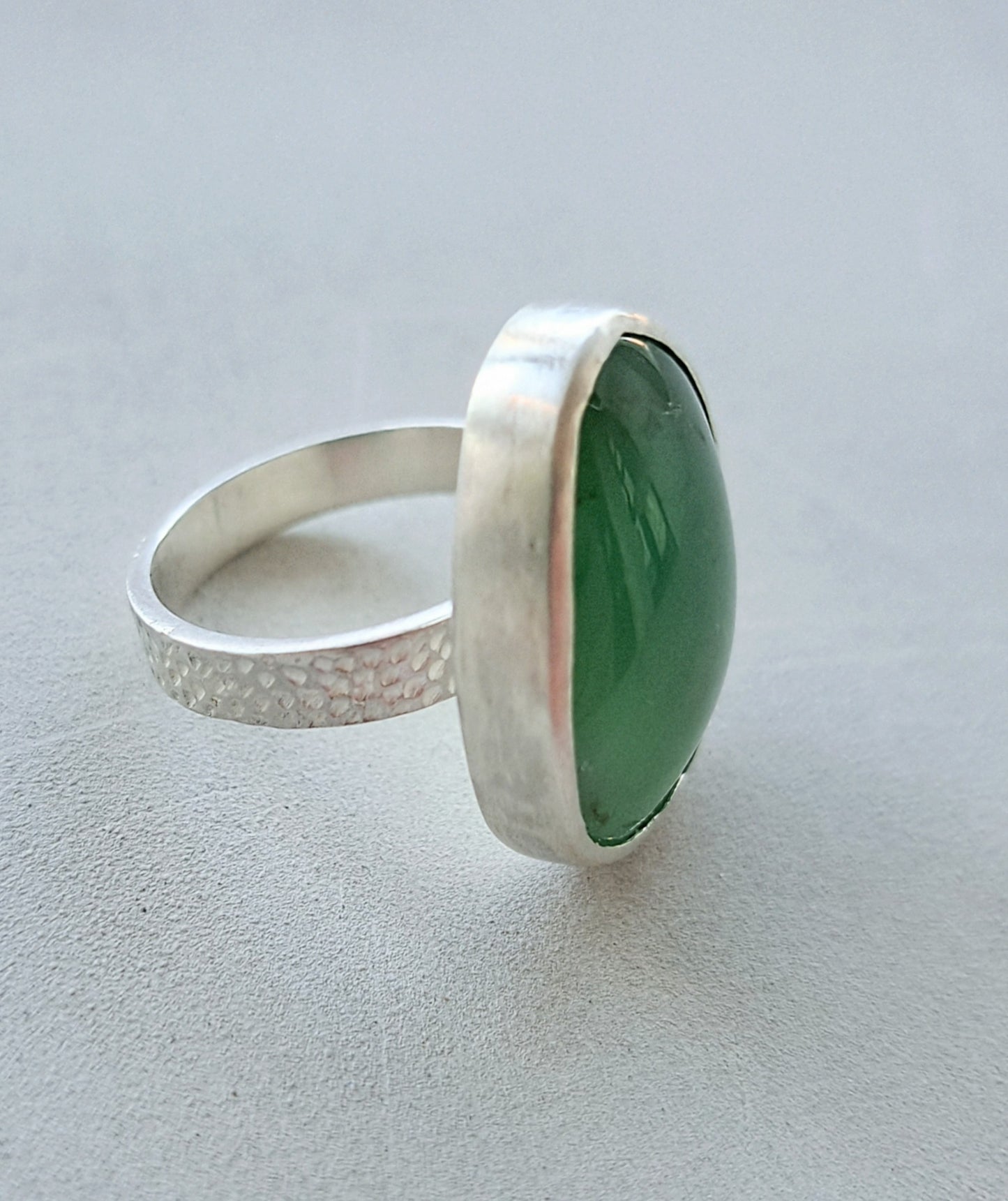 Carole Ramsden Silver - CR161 - Silver and chrysoprase freeform cabochon ring