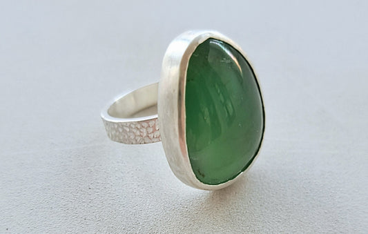 Carole Ramsden Silver - CR161 - Silver and chrysoprase freeform cabochon ring