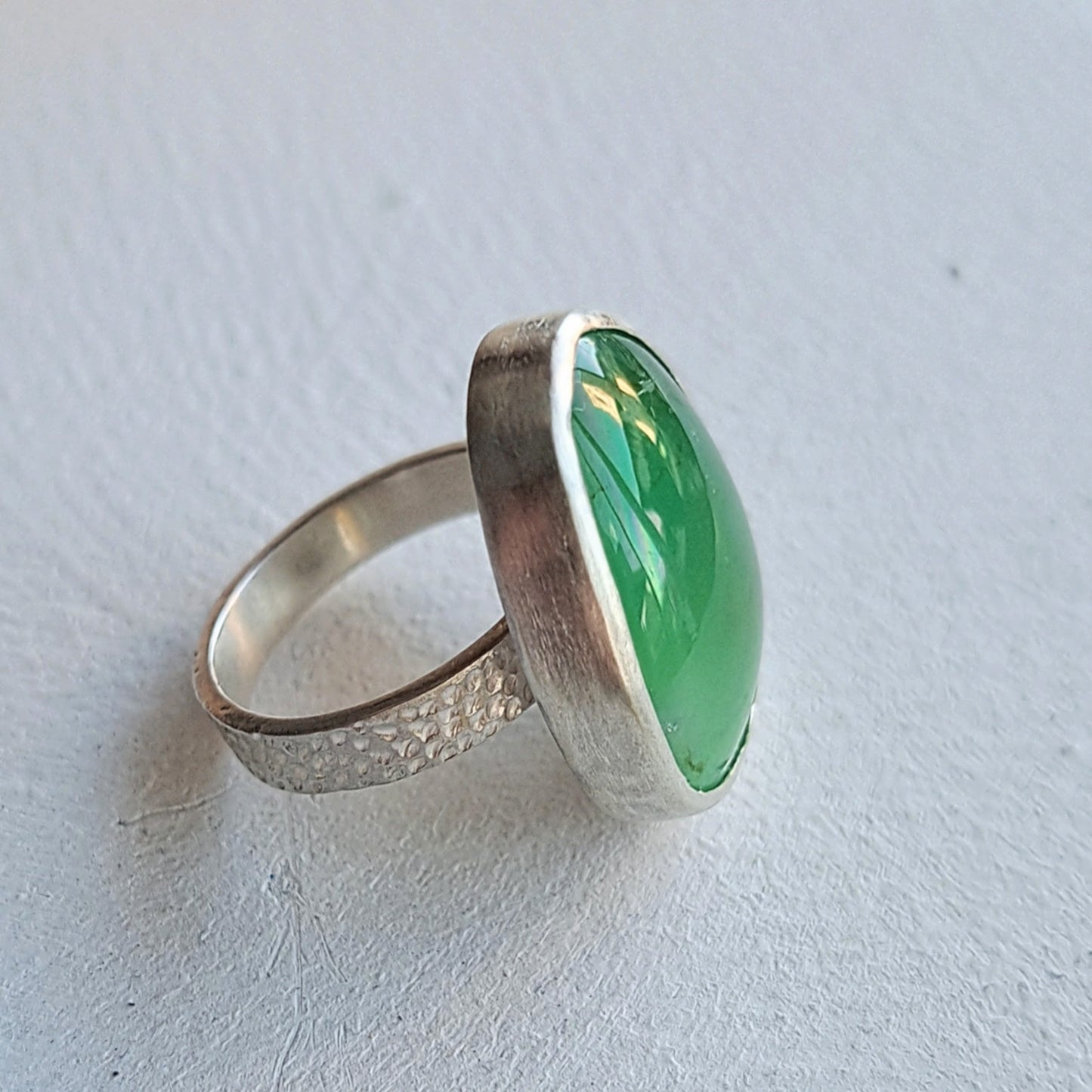Carole Ramsden Silver - CR161 - Silver and chrysoprase freeform cabochon ring