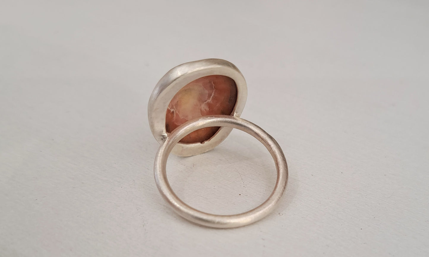 Carole Ramsden Silver - CR164 - Limpet shell and silver narrow band ring