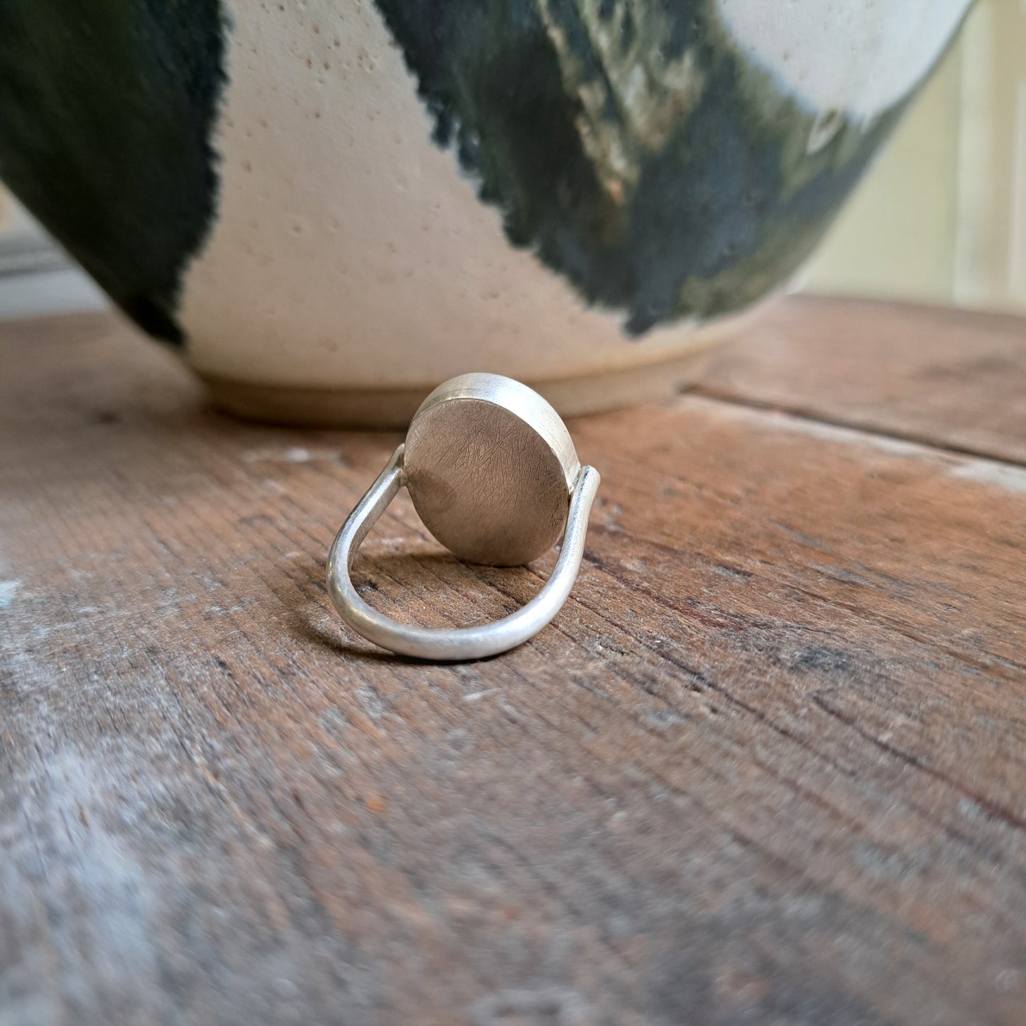 Carole Ramsden Silver - CR154 - Silver stirrup ring with beach pebble