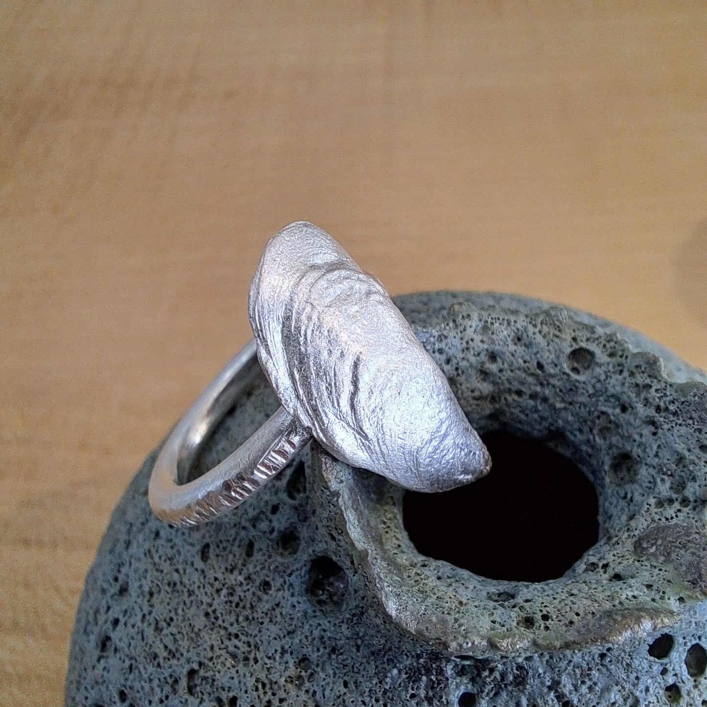 Carole Ramsden Silver - CR157 - Silver cast mussel shell ring