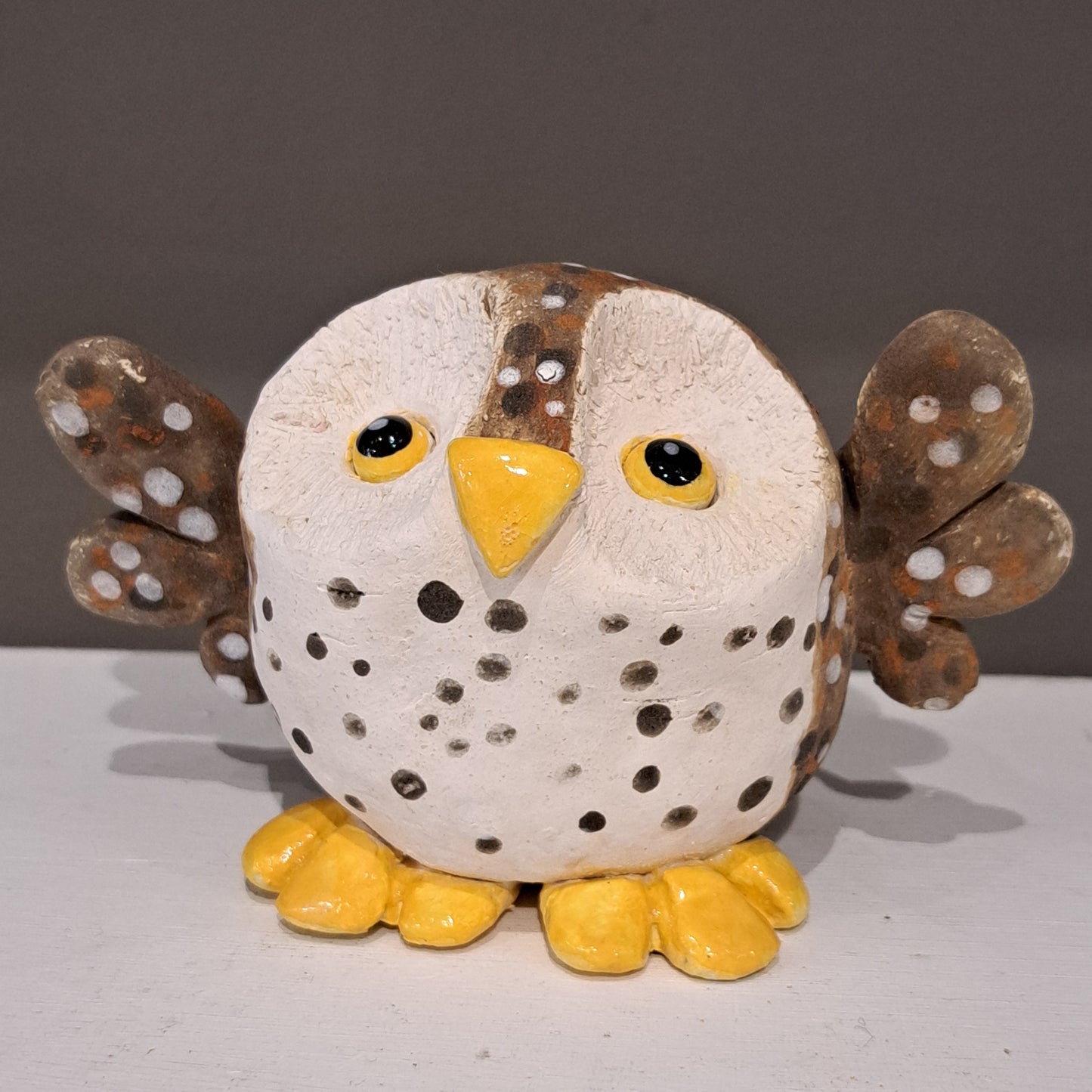 Kate Ellis - Dark brown owl