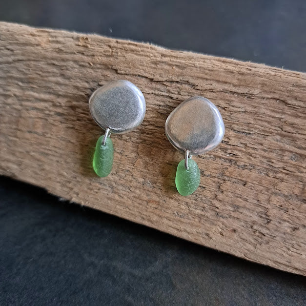 Carole Ramsden Silver - Silver pebble and sea glass earrings - Silver Challenge February