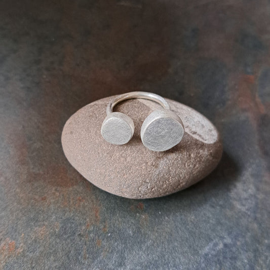 Carole Ramsden Silver - Floating pebble duo ring - Silver Challenge April