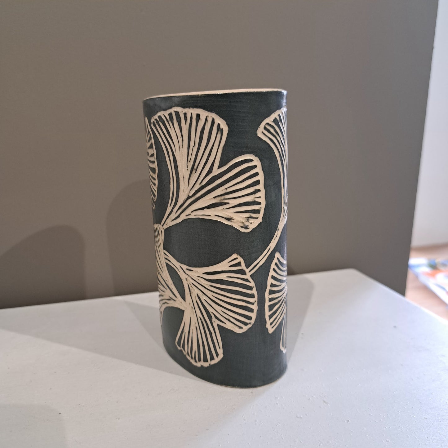Natalie Elderton - Medium green/grey Gingko Leaf Cylinder Vase