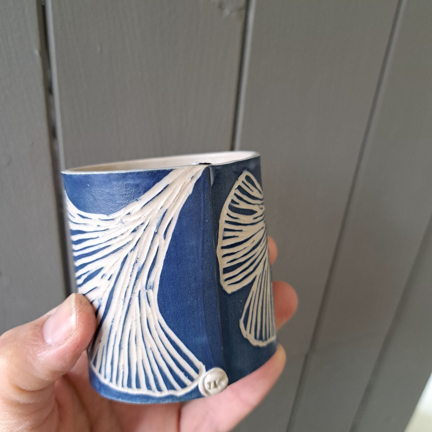 Natalie Elderton - Small dark blue gingko leaf Cylinder Vase