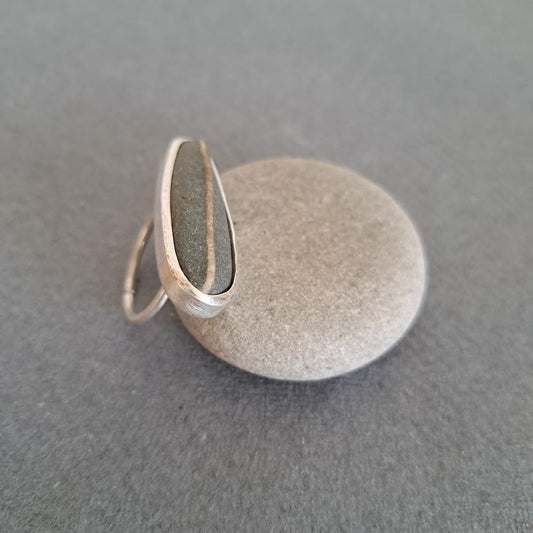 Carole Ramsden Silver - Basalt & quartz beach pebble statement ring