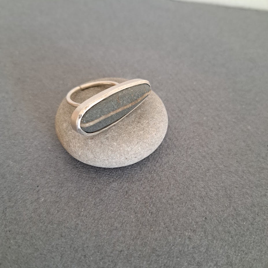 Carole Ramsden Silver - Basalt & quartz beach pebble statement ring