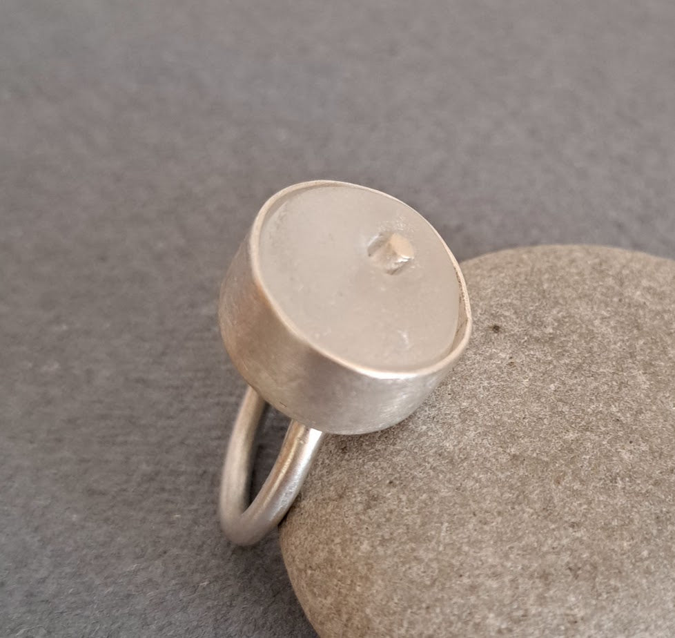 Carole Ramsden Silver - White sea glass riveted bezel ring