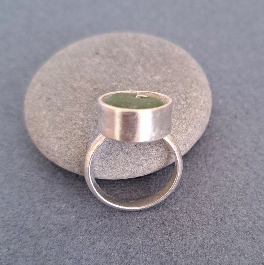 Carole Ramsden Silver - Lime green sea glass riveted bezel ring