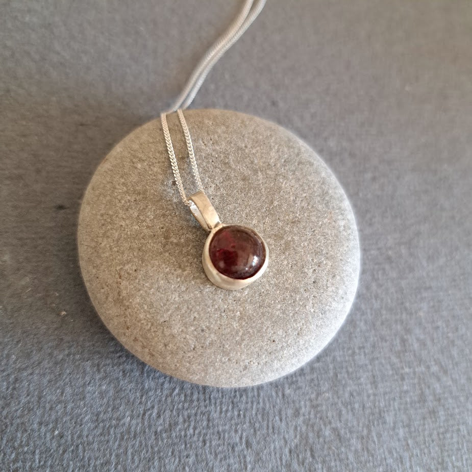 Carole Ramsden Silver - Melted dark red sea glass cabochon necklace