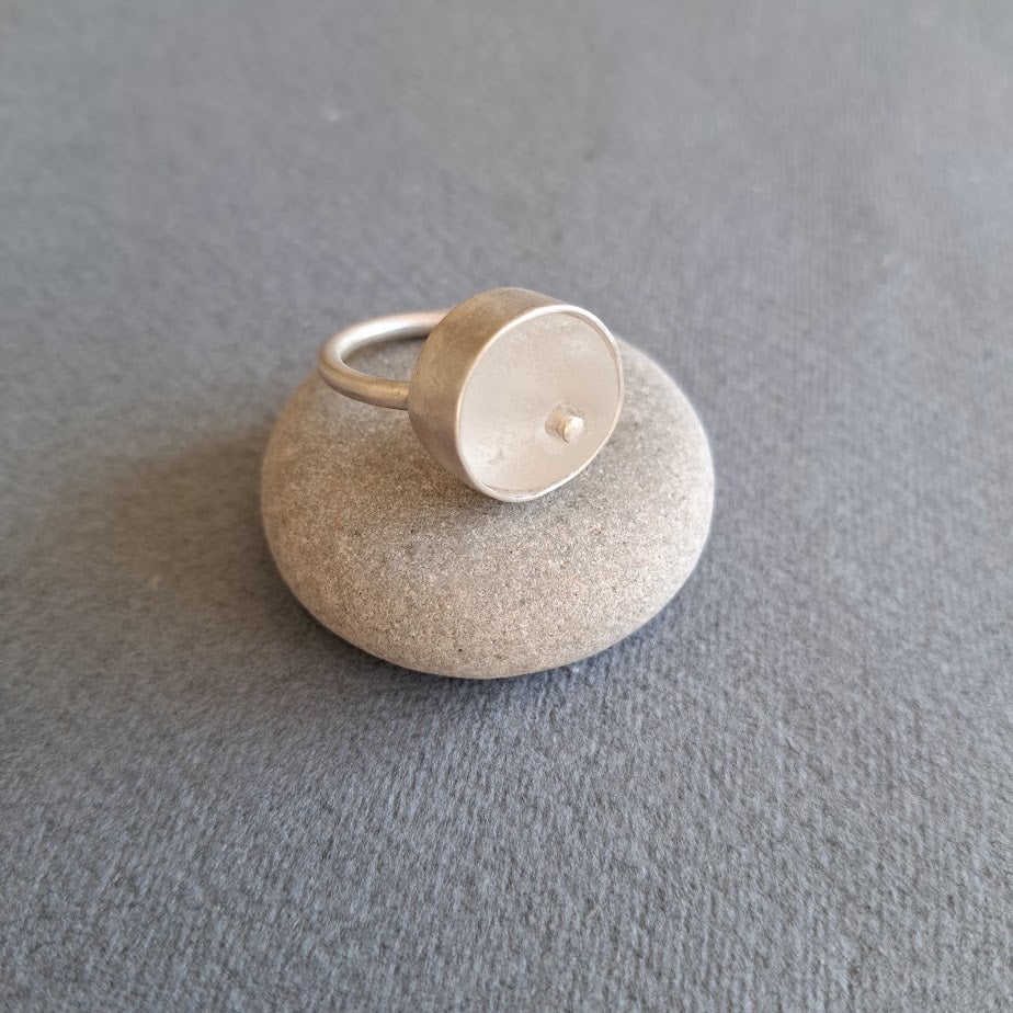 Carole Ramsden Silver - White sea glass riveted bezel ring