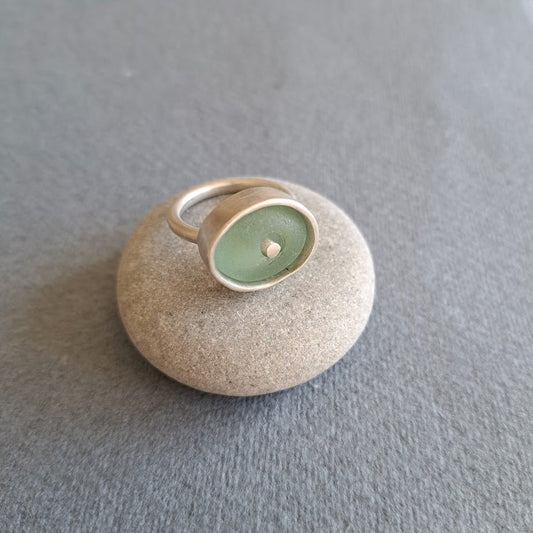 Carole Ramsden Silver - Sea green sea glass riveted bezel ring