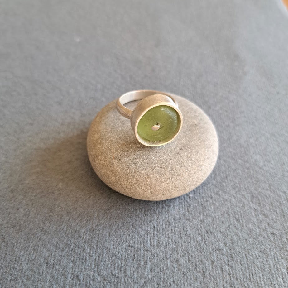 Carole Ramsden Silver - Lime green sea glass riveted bezel ring