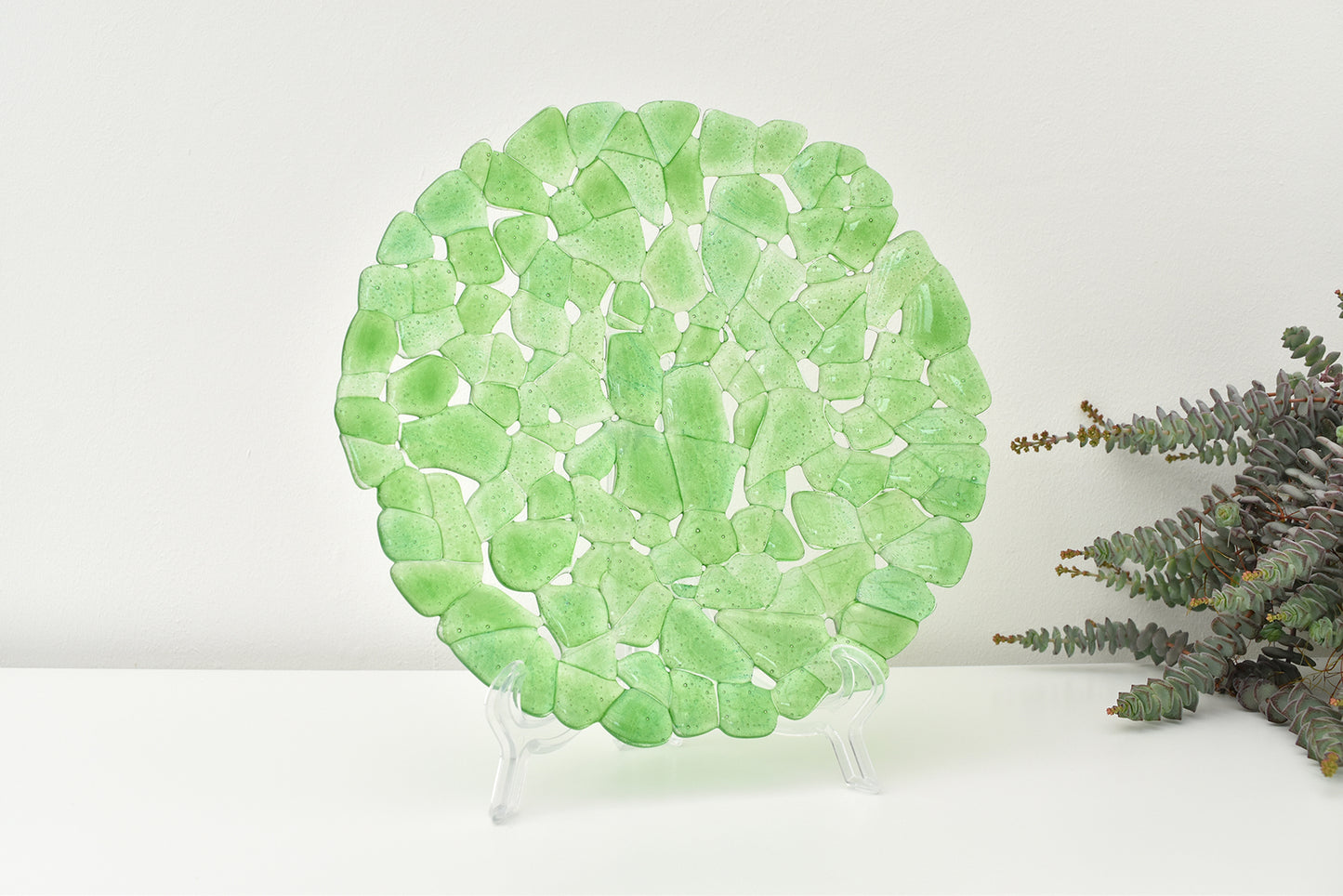 Tanja Entwistle Glass - BL-020 Melting Chrome Green Dish