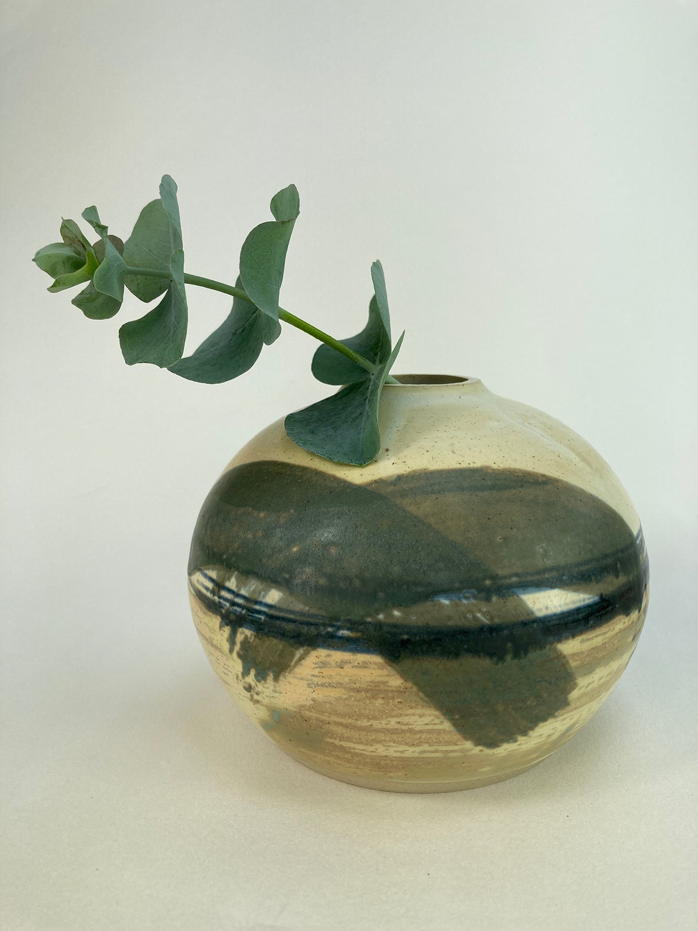 Danielle Pilling Ceramics - Bay Collection Bud Vase 19